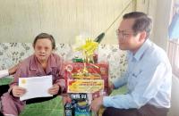 Tiếp nối nghĩa tình, sẻ chia với nạn nhân chất độc da cam tại xã Đầm Dơi