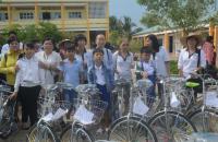 TIẾP SỨC ĐẾN TRƯỜNG