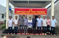 LỄ BÀN GIAO NHÀ TÌNH THƯƠNG CHO NẠN NHÂN CHẤT ĐỘC DA CAM KHÓ KHĂN VỀ NHÀ Ở TRÊN ĐỊA BÀN THÀNH PHỐ CÀ MAU