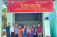 Bàn giao “Mái ấp da cam” cho gia đình nạn nhân tại xã Đá Bạc