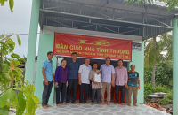 LỄ BÀN GIAO NHÀ TÌNH THƯƠNG CHO NẠN NHÂN CHẤT ĐỘC DA CAM KHÓ KHĂN VỀ NHÀ Ở TRÊN ĐỊA BÀN HUYỆN PHÚ TÂN 
