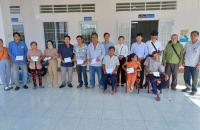 Thăm tặng quà nạn nhân chất độc da cam/đioxin ở huyện U Minh và Trần Văn Thời